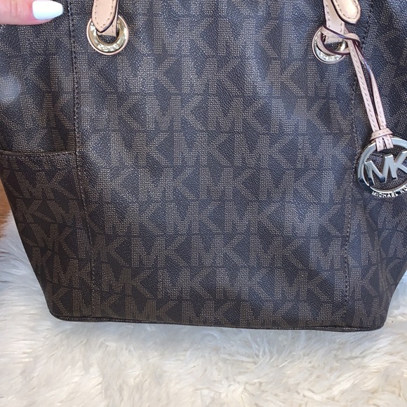 Michael Kors Purse - Picture 2 of 13